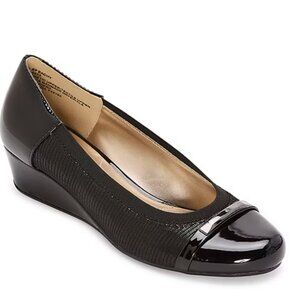 NiB East 5th Women's Eachy Cap Toe Ballet Flats Black Size 6.5 M $70 RY1338